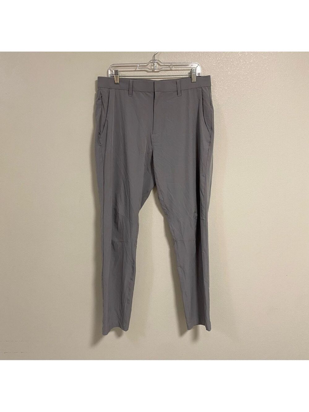 Fabletics Pants Men’s Size 33 Gray Casual Athleisure pants